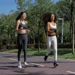 Hochwirksamer Kontrast-Sport-BH für Damen mit verstellbaren Schulterträgern (10)