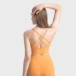 Sutiã esportivo com almofadas costuradas, sutiãs de ioga cruzados nas costas (9)