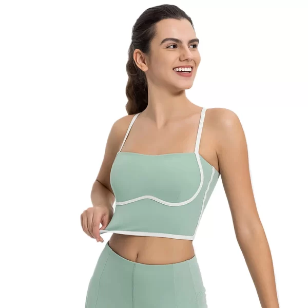 حمالة صدر رياضية مدمجة للنساء لممارسة تمارين اليوجا واللياقة البدنية